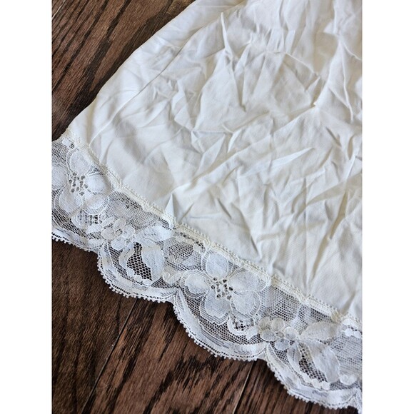 Vtg Vanity Fair Womens Slip Dress Nightgown Ivory Sz 36 Made in USA Floral Lace - Picture 10 of 10